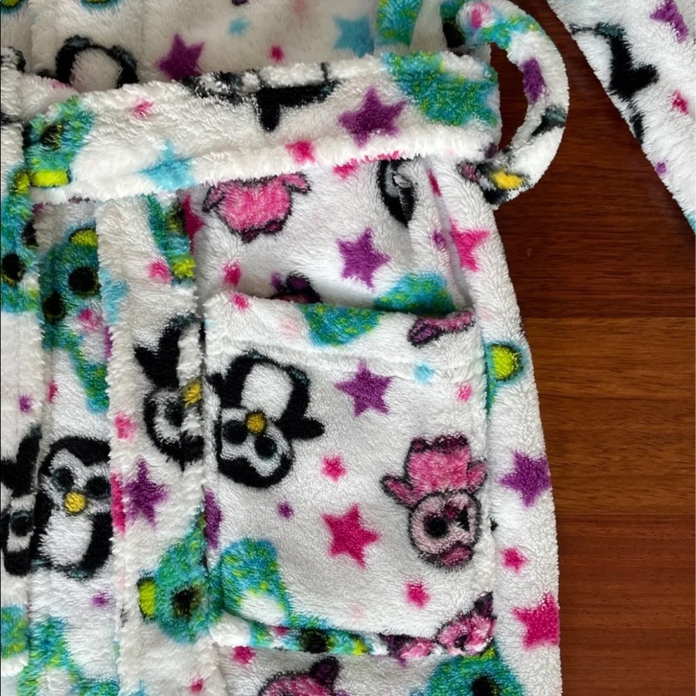 Girls Robe - Picture 3 of 4
